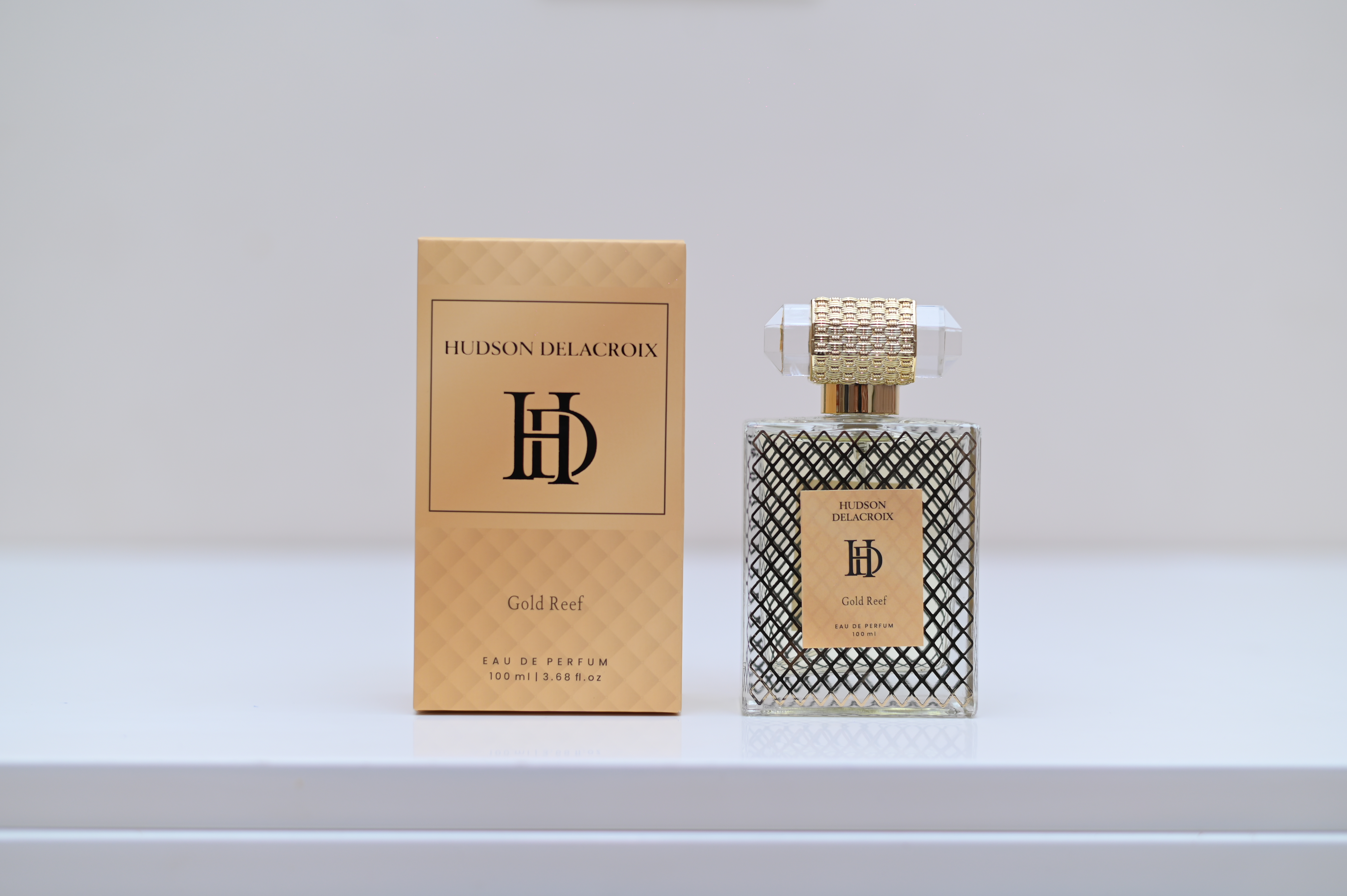 OPULENT LEATHER WITH WOODY POWDERY AND MUSKY FRAGRANCE